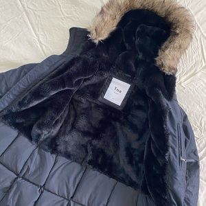 (SOLD) Aritzia TNA Avoriaz Parka - Black - XS
